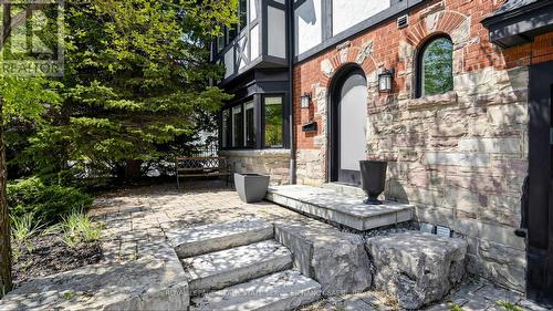 3 Oakwood Place, Hamilton, ON - Outdoor