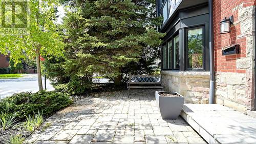 3 Oakwood Place, Hamilton, ON - Outdoor