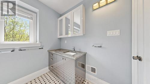 3 Oakwood Place, Hamilton, ON - Indoor