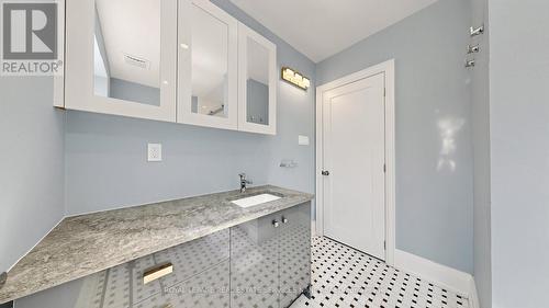 3 Oakwood Place, Hamilton, ON - Indoor Photo Showing Other Room
