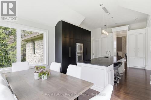 54 Bridle Path, Puslinch, ON - Indoor Photo Showing Dining Room