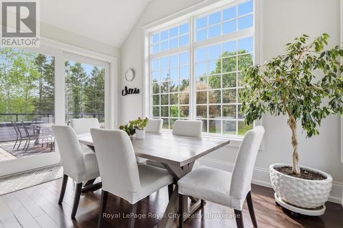 54 Bridle Path, Puslinch, ON - Indoor Photo Showing Dining Room