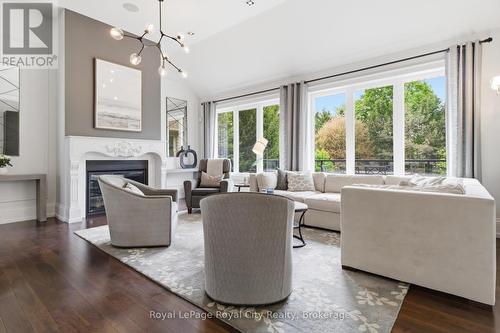 54 Bridle Path, Puslinch, ON - Indoor Photo Showing Living Room With Fireplace