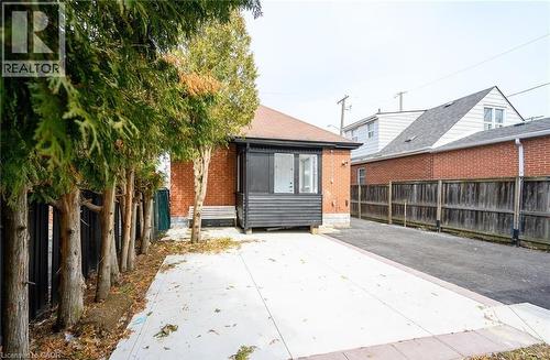 150 Brucedale Avenue E Unit# Lower, Hamilton, ON - Outdoor