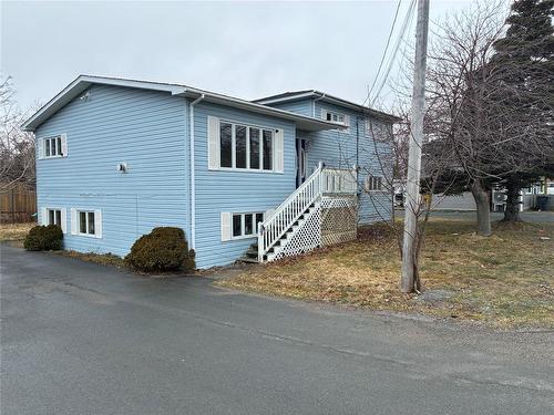 52 Bareneed Road  Bay Roberts, NL A001G0