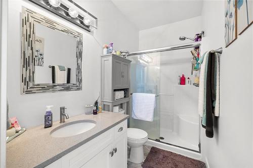 210 Main Street, Selkirk, MB - Indoor Photo Showing Bathroom