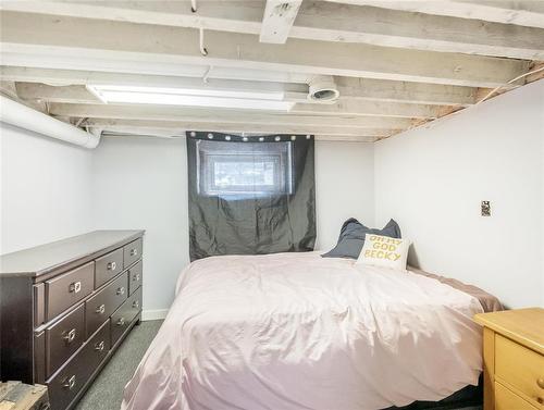 76 Noble Avenue, Winnipeg, MB - Indoor Photo Showing Bedroom