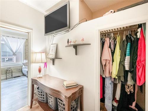 76 Noble Avenue, Winnipeg, MB - Indoor
