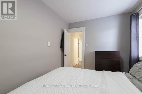 241 Vine Street, St. Catharines (Fairview), ON - Indoor Photo Showing Bedroom