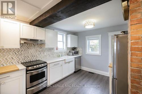 241 Vine Street, St. Catharines (Fairview), ON - Indoor Photo Showing Kitchen