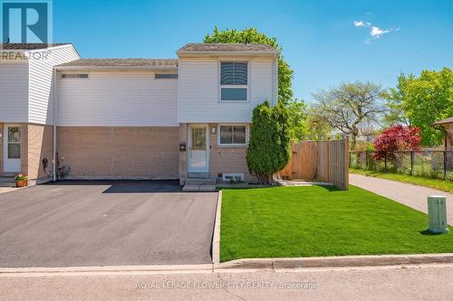 16 GLENEADEN COURT  Brampton, ON L6S 2J7