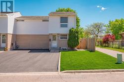 16 GLENEADEN COURT Brampton, ON L6S 2J7