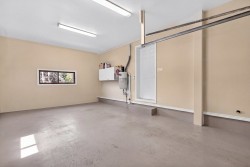 Garage - 