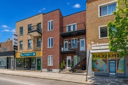 8048  - 8052 Rue St-Hubert  Montréal (Villeray/Saint-Michel/Parc-Extension), QC H2R 2P3