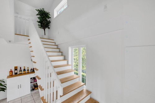 Hall d'entrée/Vestibule - 38  - 38A Rue Lapointe, Saint-Lin/Laurentides, QC - Indoor Photo Showing Other Room