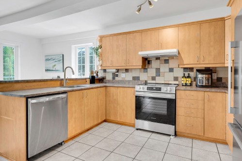 Cuisine - 38  - 38A Rue Lapointe, Saint-Lin/Laurentides, QC - Indoor Photo Showing Kitchen