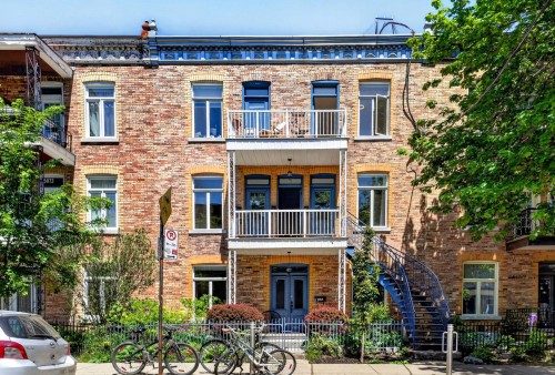 Front of Structure - 5063 Rue Garnier, Montréal (Le Plateau-Mont-Royal), QC - Outdoor With Balcony With Facade