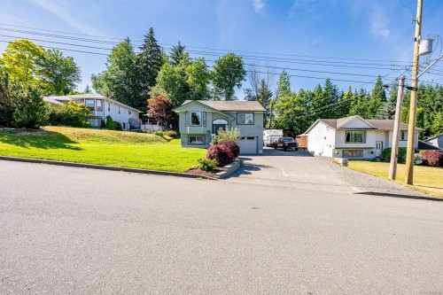 809 Willowcrest Rd, Campbell River, BC 