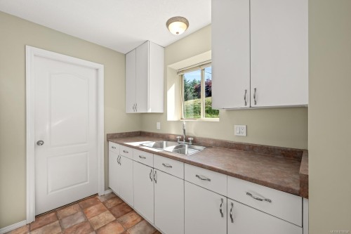 809 Willowcrest Rd, Campbell River, BC 
