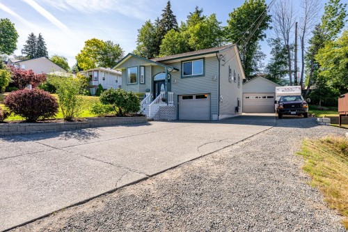 809 Willowcrest Rd, Campbell River, BC 
