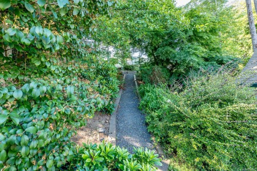 809 Willowcrest Rd, Campbell River, BC 