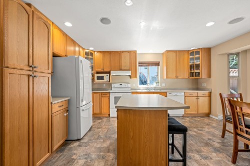 809 Willowcrest Rd, Campbell River, BC 
