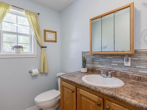 9039 10 Highway, Nictaux, NS 