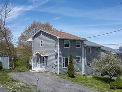 41 Mountain Road  Halifax, NS B3N 1A3