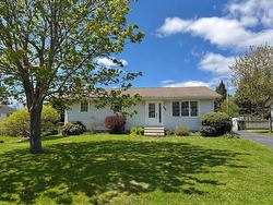280 Westridge Crescent  Charlottetown, PE C1A 8Z1