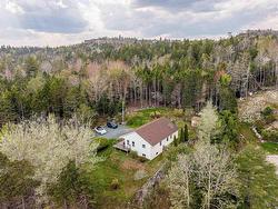 6867 St Margarets Bay Road Boutiliers Point, NS B3Z 1W5