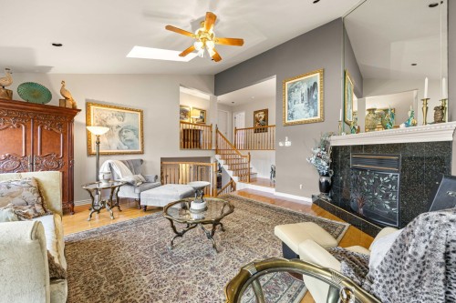 Salon - 280 Rue Kennebec, Dollard-Des-Ormeaux, QC - Indoor Photo Showing Living Room With Fireplace