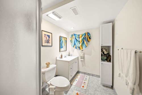 Salle de bains - 280 Rue Kennebec, Dollard-Des-Ormeaux, QC - Indoor Photo Showing Bathroom