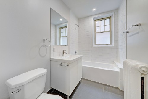 Salle de bains - 20-4328 Rue Sherbrooke O., Westmount, QC - Indoor Photo Showing Bathroom