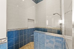Salle de bains attenante à la CCP - 