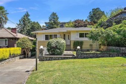 3851 Saul St Saanich, BC V8X 1S4