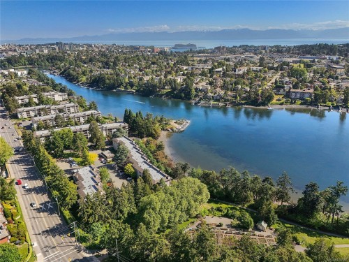 102-75 Gorge Rd WEST Saanich, BC V9A 7A9