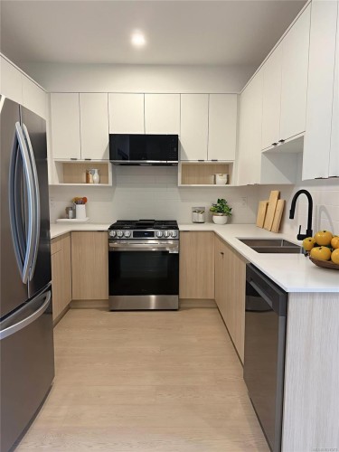329-2629 Millstream Rd, Langford, BC - Indoor Photo Showing Kitchen With Stainless Steel Kitchen