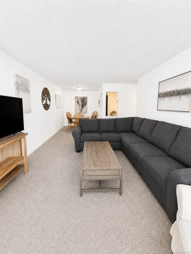 #205-7450 Rupert St, Port Hardy, BC - Indoor Photo Showing Living Room