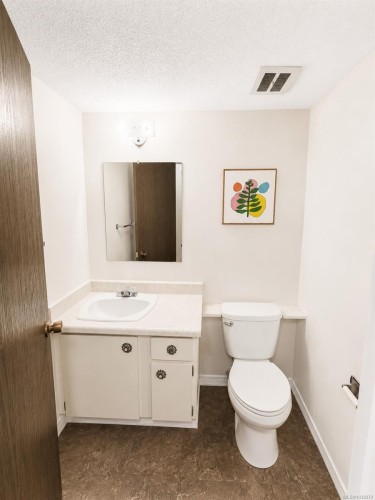 #205-7450 Rupert St, Port Hardy, BC - Indoor Photo Showing Bathroom
