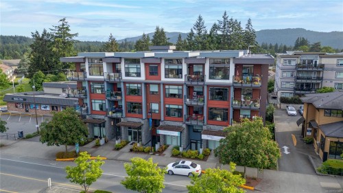 401-7162 West Saanich Rd  Central Saanich, BC V8M 1P6