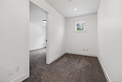 B-992 Erickson Rd, Campbell River, BC - Indoor Photo Showing Other Room
