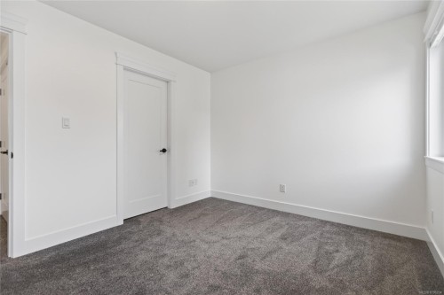 B-992 Erickson Rd, Campbell River, BC - Indoor Photo Showing Other Room