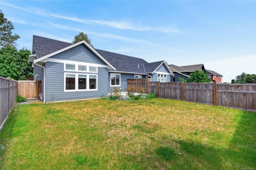 B-992 Erickson Rd, Campbell River, BC - Outdoor