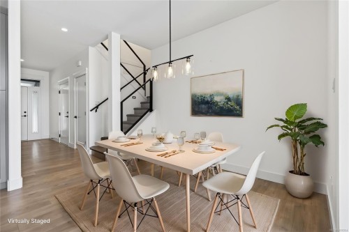 B-992 Erickson Rd, Campbell River, BC - Indoor Photo Showing Dining Room