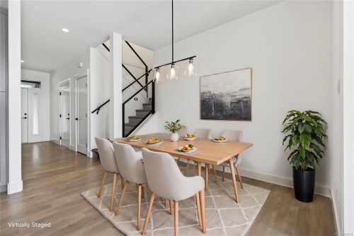 B-992 Erickson Rd, Campbell River, BC - Indoor Photo Showing Dining Room