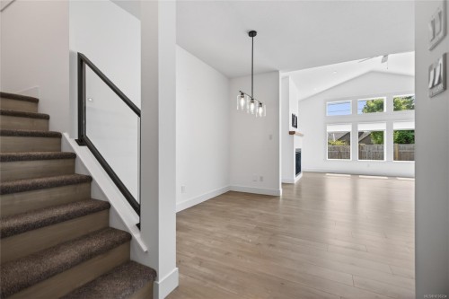 B-992 Erickson Rd, Campbell River, BC - Indoor Photo Showing Other Room
