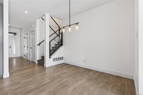 B-992 Erickson Rd, Campbell River, BC - Indoor Photo Showing Other Room