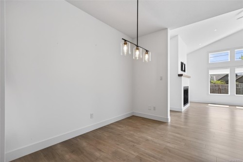 B-992 Erickson Rd, Campbell River, BC - Indoor Photo Showing Other Room