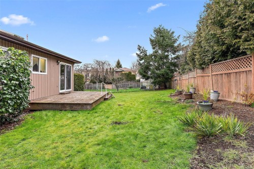 10411 Finch Pl, Sidney, BC 