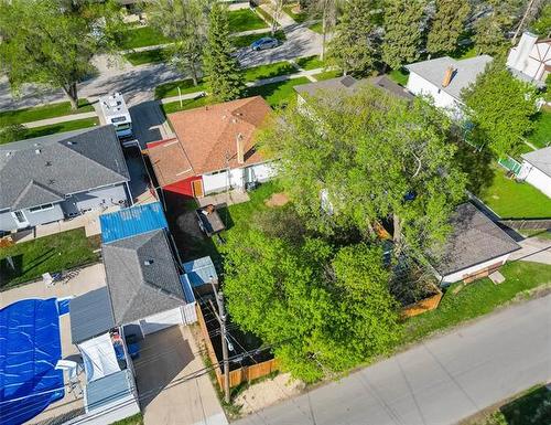 36 Dahlia Ave, Winnipeg, MB 